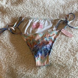 NWT VS SWIM BOTTOMS